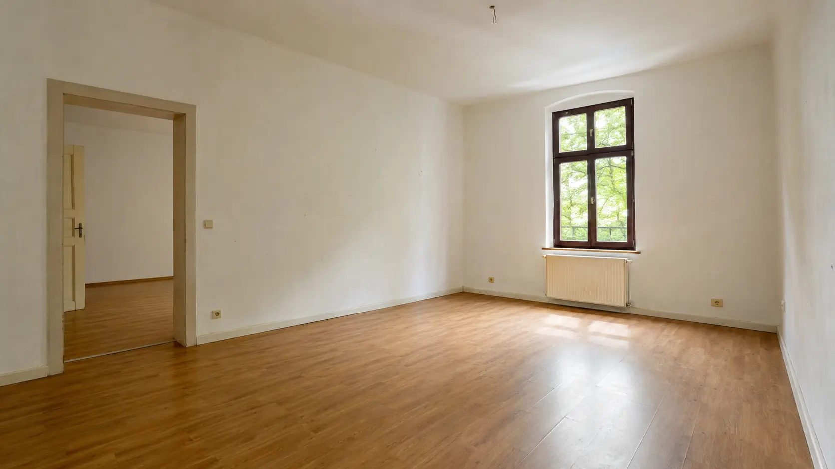 Beispiel einer leeren und besenrein vorbereiteten Wohnung nach einer Entrümpelung