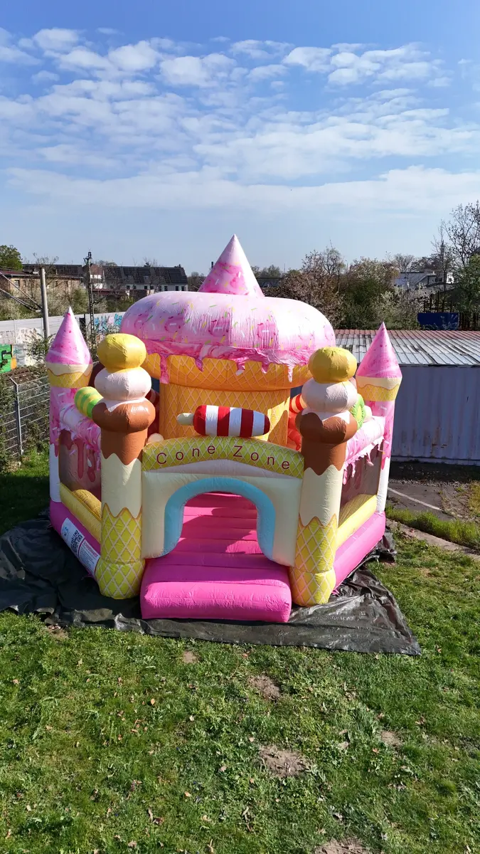 Eiscreme von Andre's Hüpfburgverleih